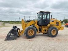 2019 CAT 930M RUBBER TIRED LOADER SN:KTG05140 powered by Cat diesel engine, equipped with EROPS,