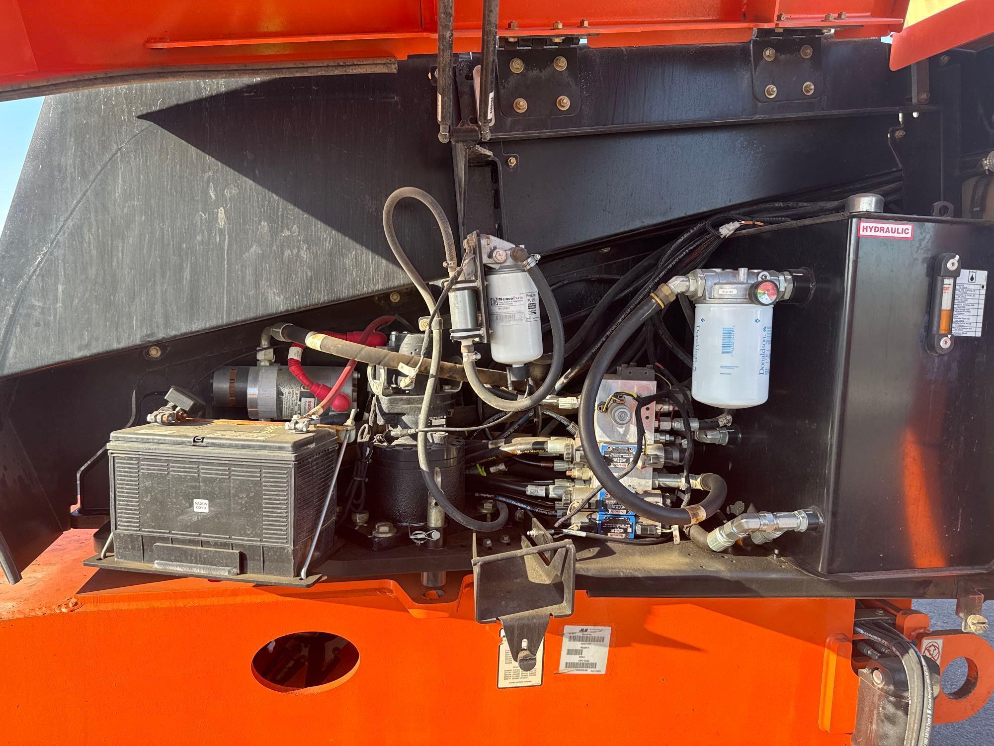 2017 JLG 660SJ BOOM LIFT SN:300231044 4x4, powered by diesel engine, equipped with 66ft. Platform