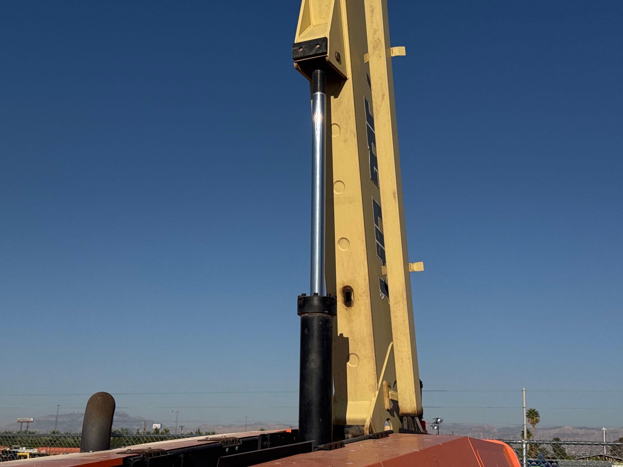 2017 JLG 660SJ BOOM LIFT SN:300232152 4x4, powered by diesel engine, equipped with 66ft. Platform