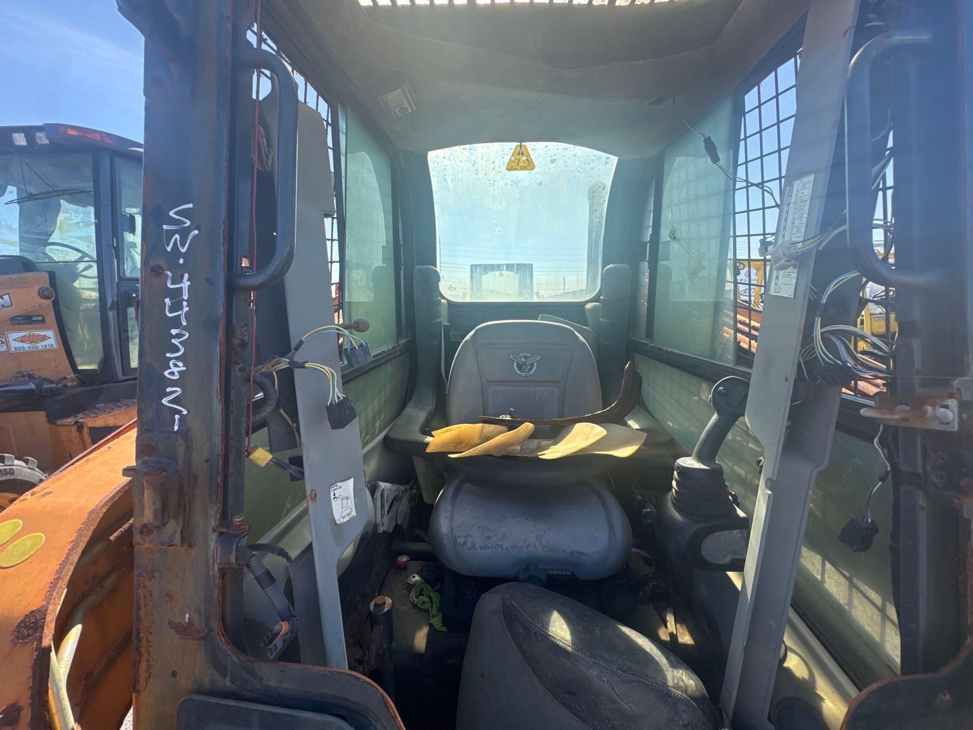 2018 CASE TR270 RUBBER TRACKED SKID STEER SN:JAFTR270LJM443821 powered by diesel engine, equipped