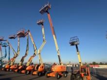 JLG 400S BOOM LIFT SN:300109958 4x4, powered by diesel engine, equipped with 40ft. Platform height,
