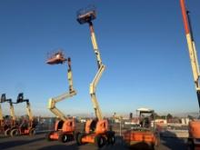 JLG 450A BOOM LIFT SN:300112076 4x4, powered by diesel engine, equipped with 45ft. platform height,