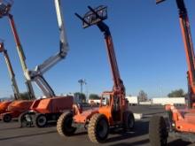 SKYTRAK 8042 TELESCOPIC FORKLIFT SN:160070282 4x4, powered by diesel engine, equipped with OROPS,