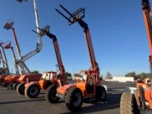SKYTRAK 8042 TELESCOPIC FORKLIFT SN:160070131 4x4, powered by diesel engine, equipped with OROPS,