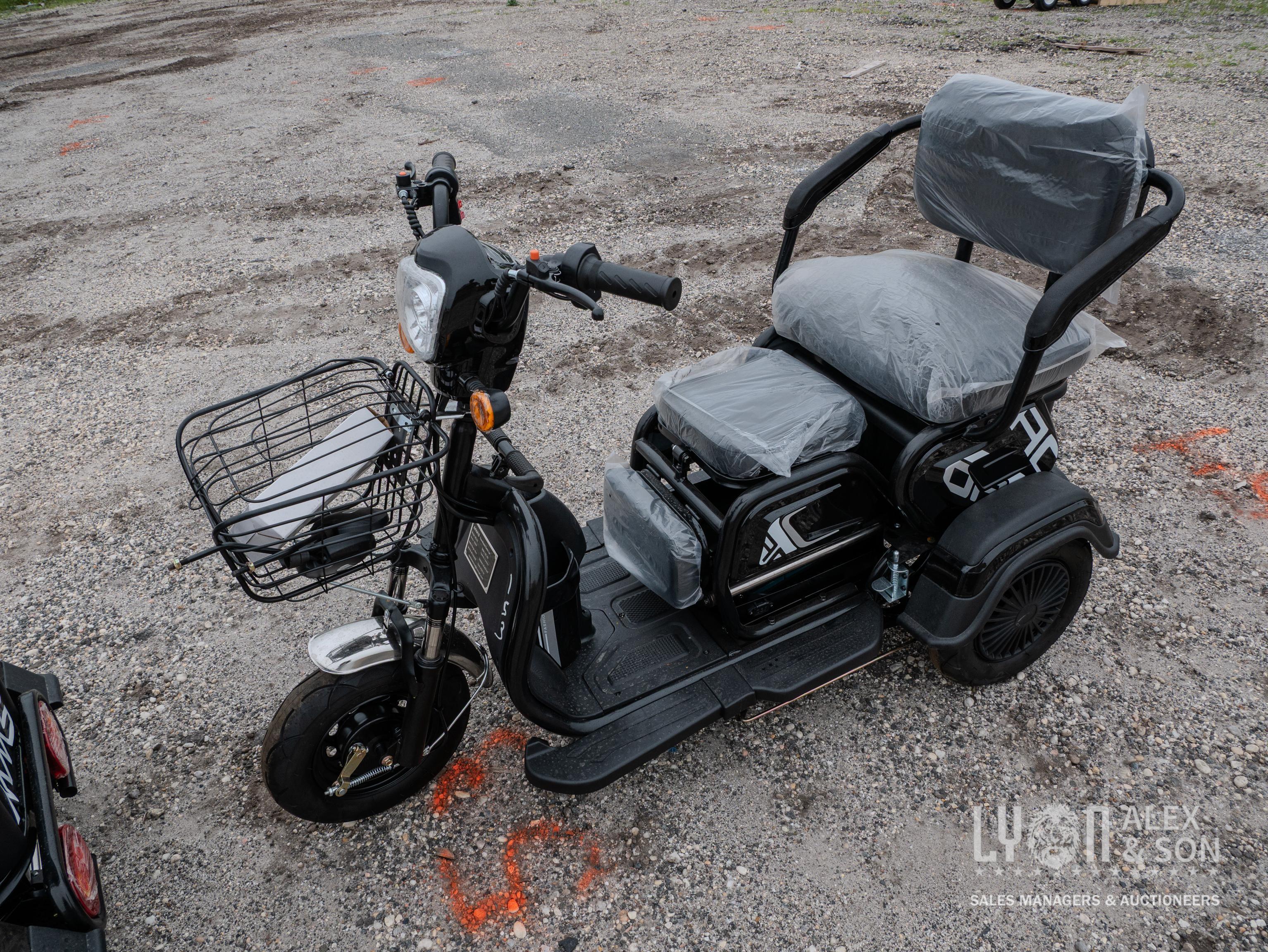 NEW MECO MS-D3 ELECTRIC TRICYCLE RECREATIONAL VEHICLE SN:250429, BILL OF SALE NO TITLE