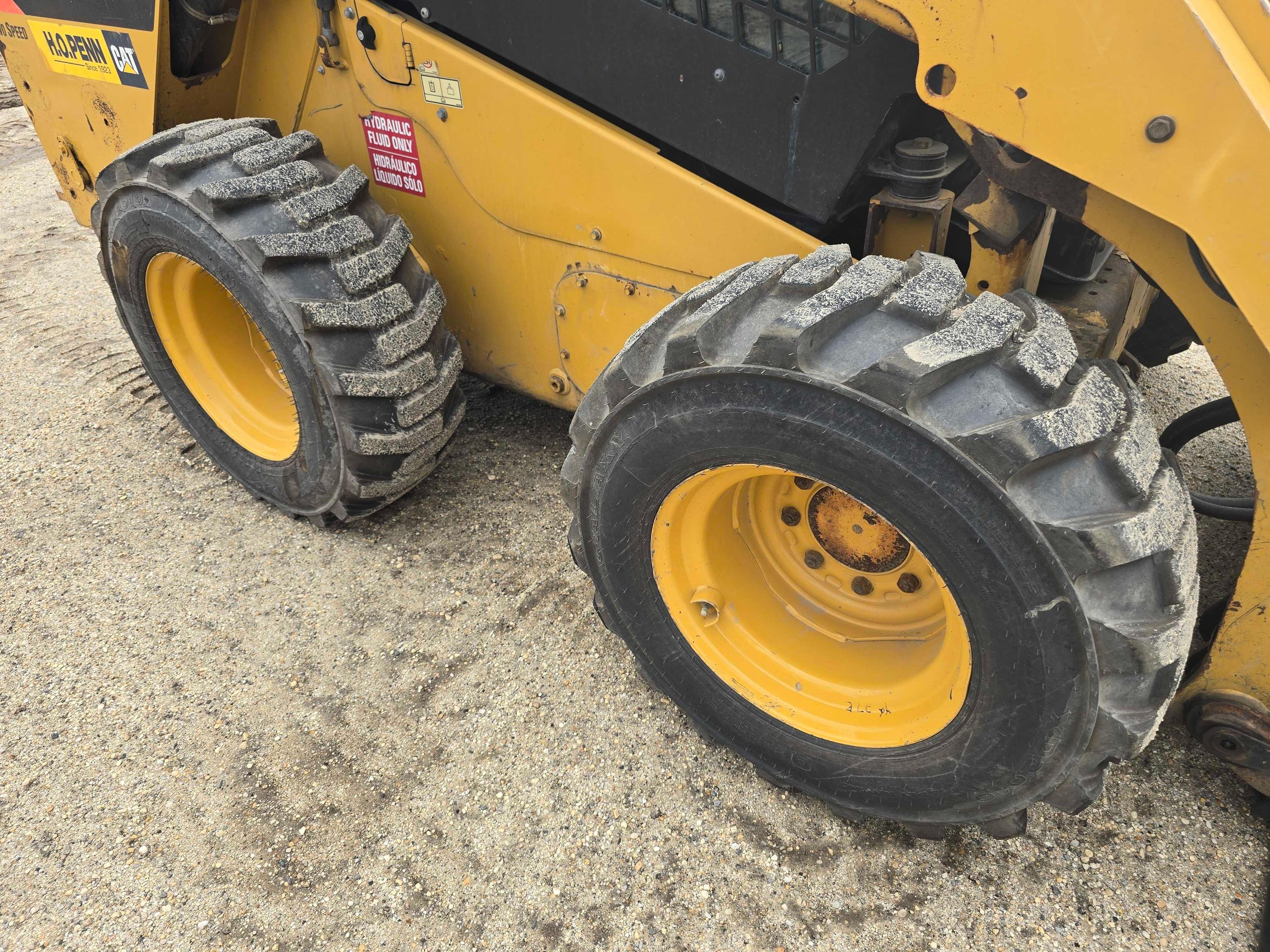 2016 CAT 262D SKID STEER SN:DTB05978 powered by Cat diesel engine, equipped with EROPS, air, heat,