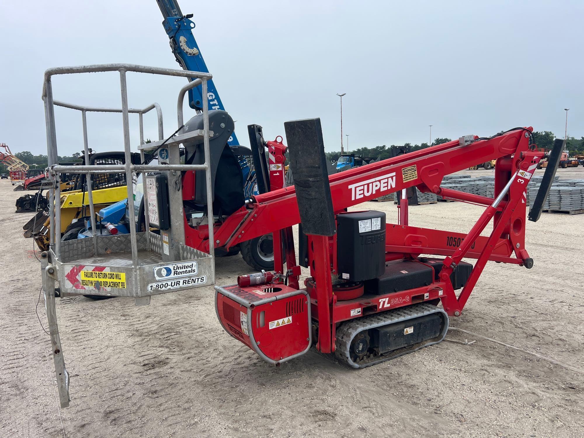 TEUPEN TL35A TRACKED BOOM LIFT SN:852 electric powered, equipped with 35ft. Platform height,