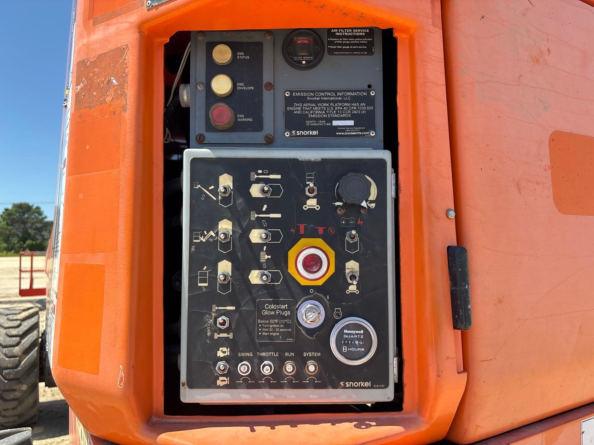 2016 SNORKEL TB126J BOOM LIFT SN:TB126J-04-000124 4x4, powered by diesel engine, equipped with