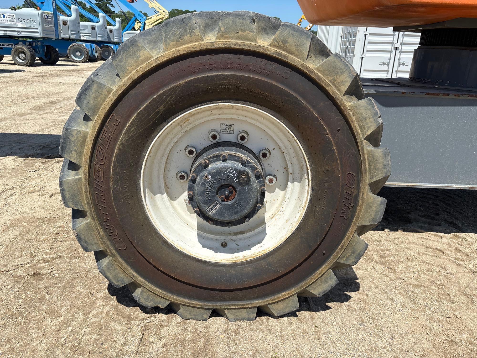 2016 SNORKEL TB126J BOOM LIFT SN:TB126J-04-000124 4x4, powered by diesel engine, equipped with