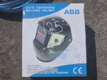 NEW AUTO DARKENING WELDING HELMET NEW SUPPORT EQUIPMENT