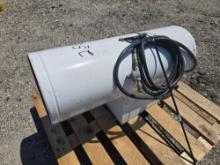 LB WHITE TRADESMAN K400 400K BTU HEATER HEATING EQUIPMENT SN:C300150700011 Kerosene powered.