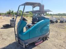 TENNANT T16 36IN. RIDE ON FLOOR SCRUBBER FLOORING EQUIPMENT SN:28798 electric powered.