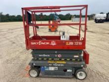 SKYJACK SJ3219 SCISSOR LIFT SN:22081721 electric powered, equipped with 19ft. Platform height, slide