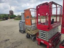 2018 MEC MICRO 19 SCISSOR LIFT SN:16900391 electric powered, equipped with 19ft. Platform height,