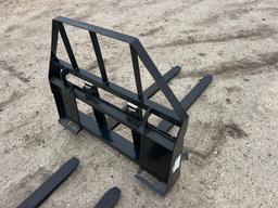 NEW GIYI FORKS SKID STEER ATTACHMENT