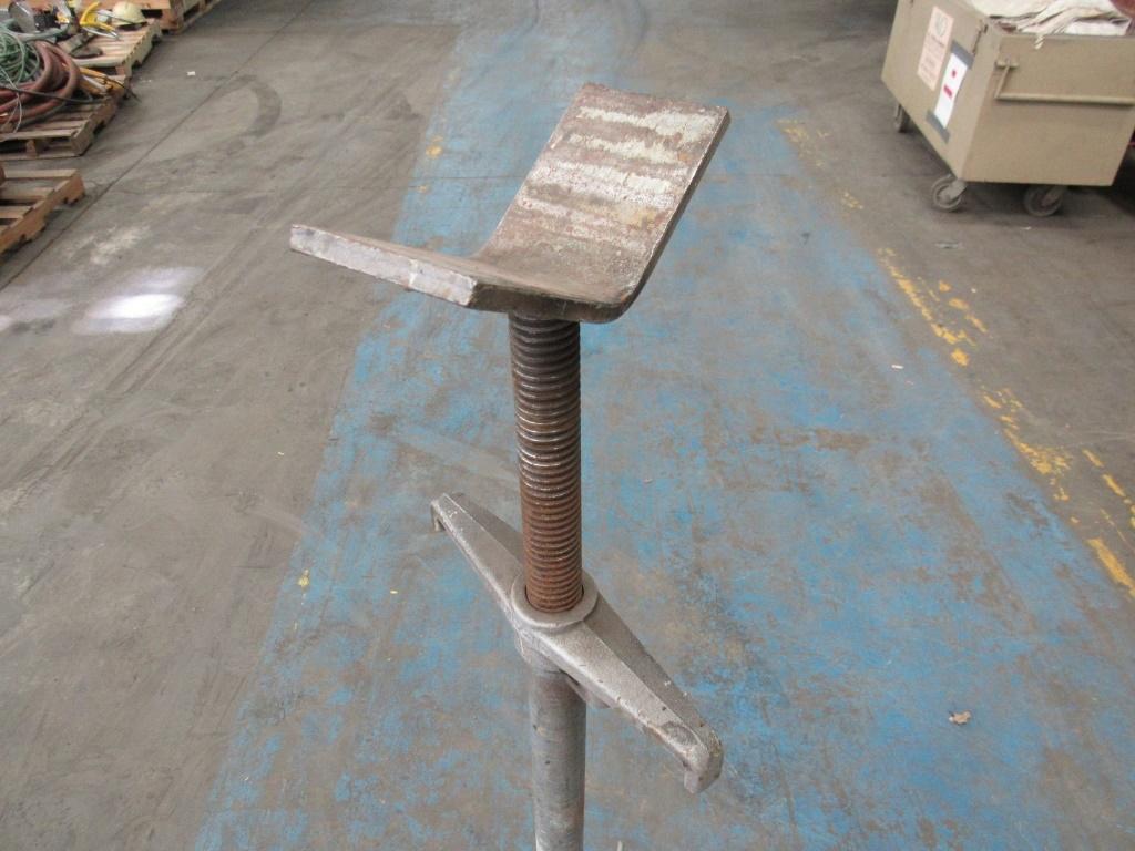 (Qty - 2) Pipe Stands-