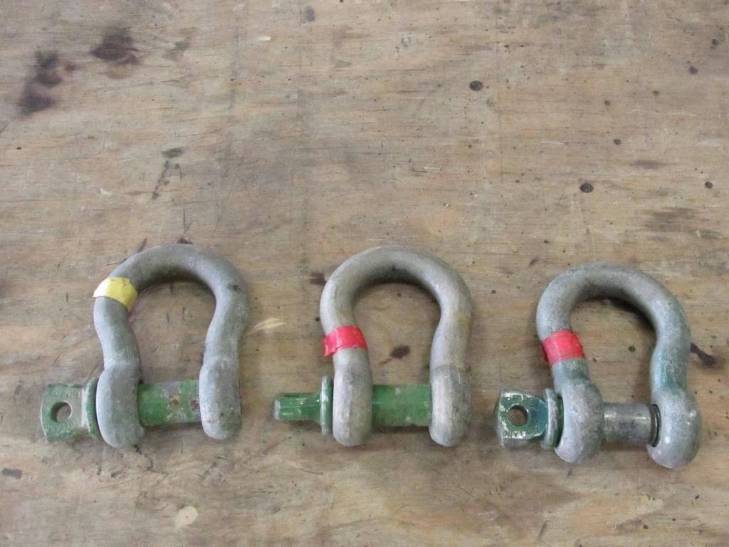 (Qty - 13) 12 Ton Shackles-