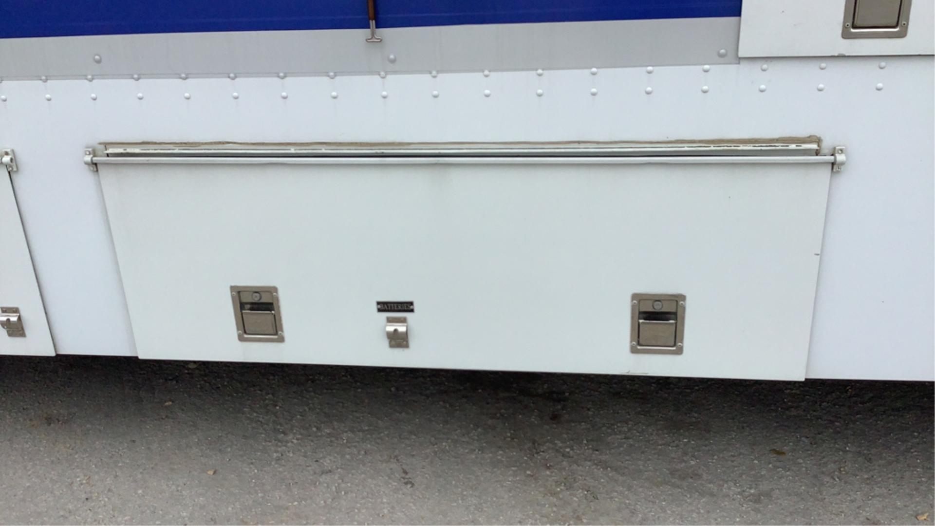 1993 Chevrolet P60 Step Van Command Center