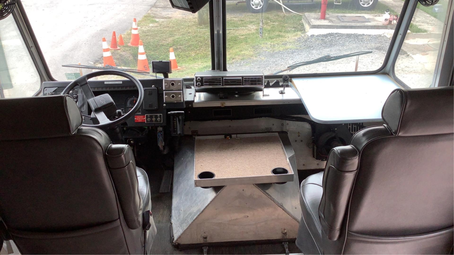 1993 Chevrolet P60 Step Van Command Center
