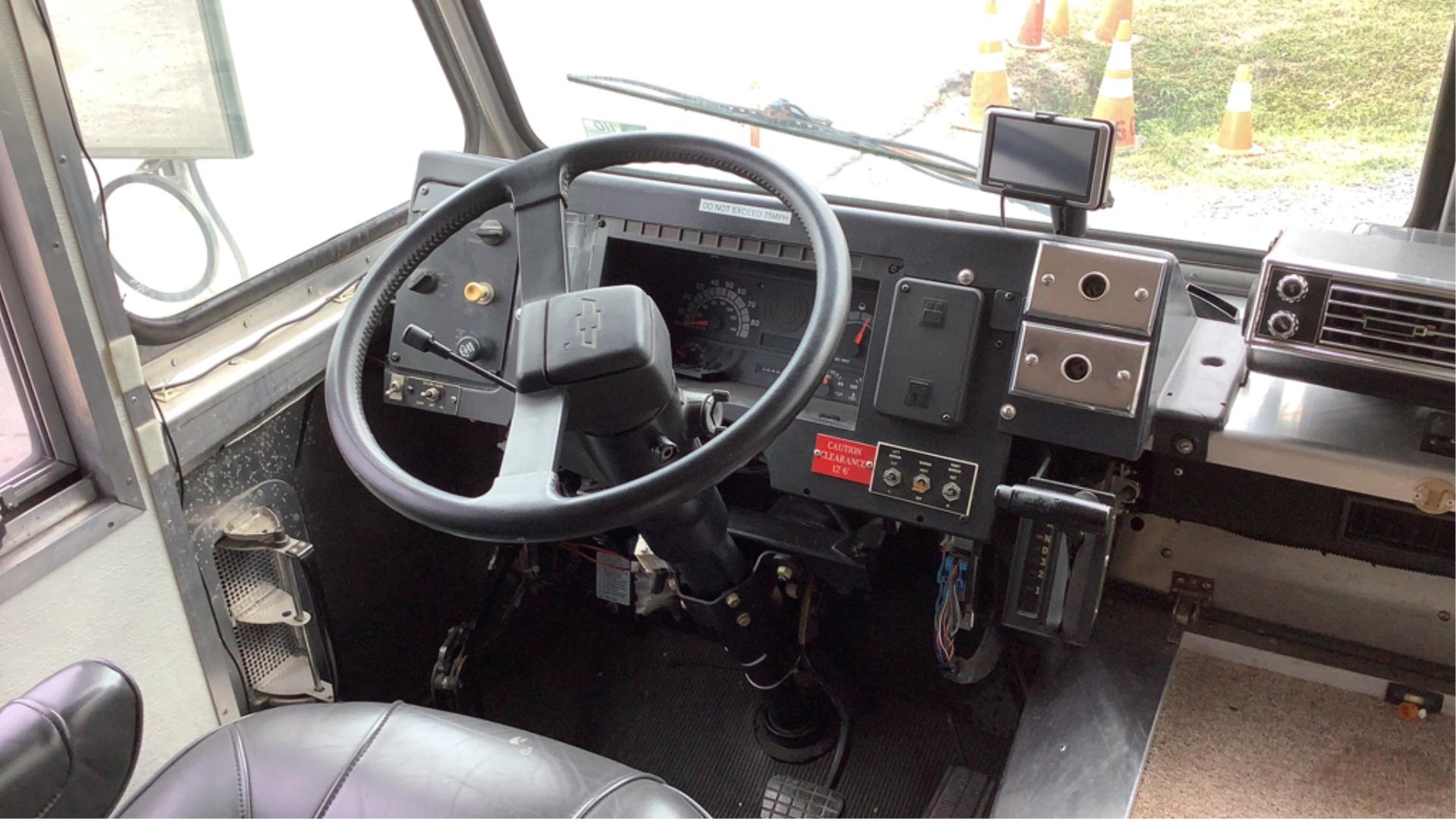 1993 Chevrolet P60 Step Van Command Center