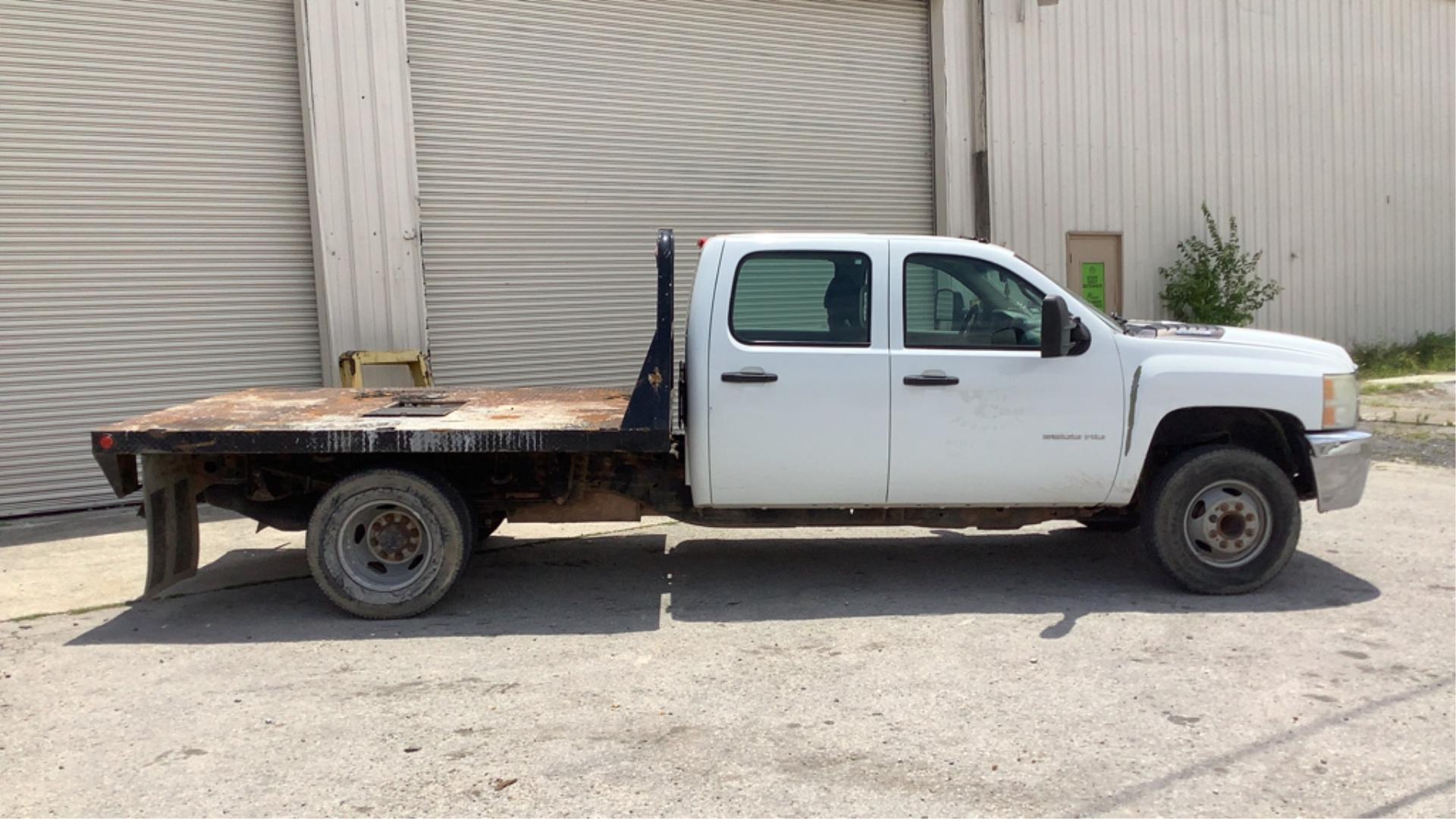 2011 Chevrolet 3500 Flatbed Crew Cab Dually 2WD