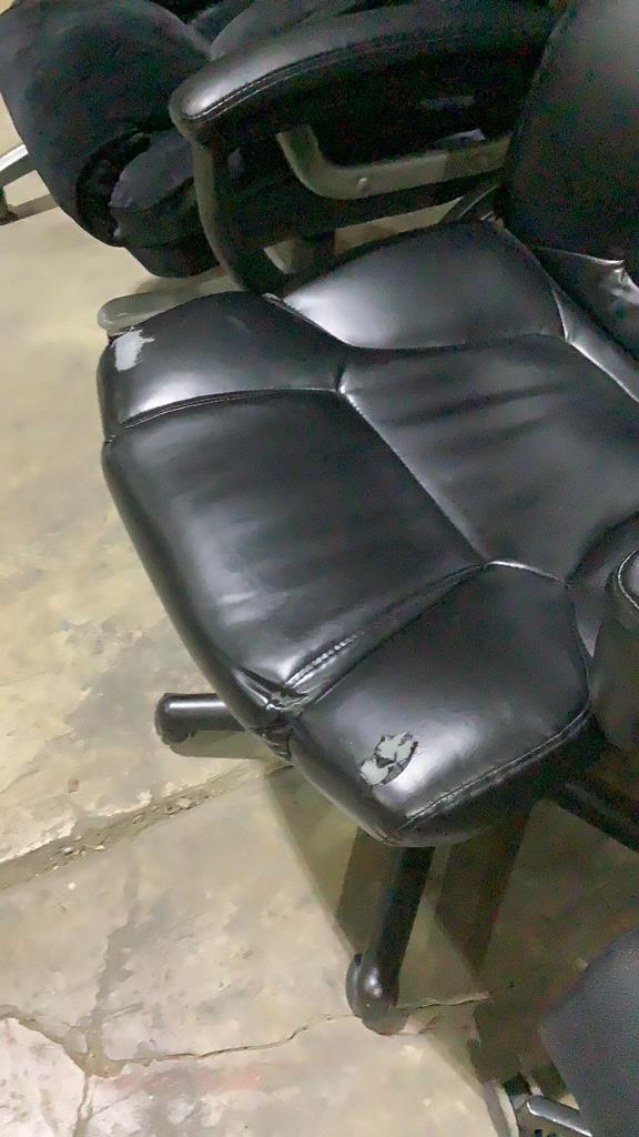 (qty - 4) Rolling Office Chairs-