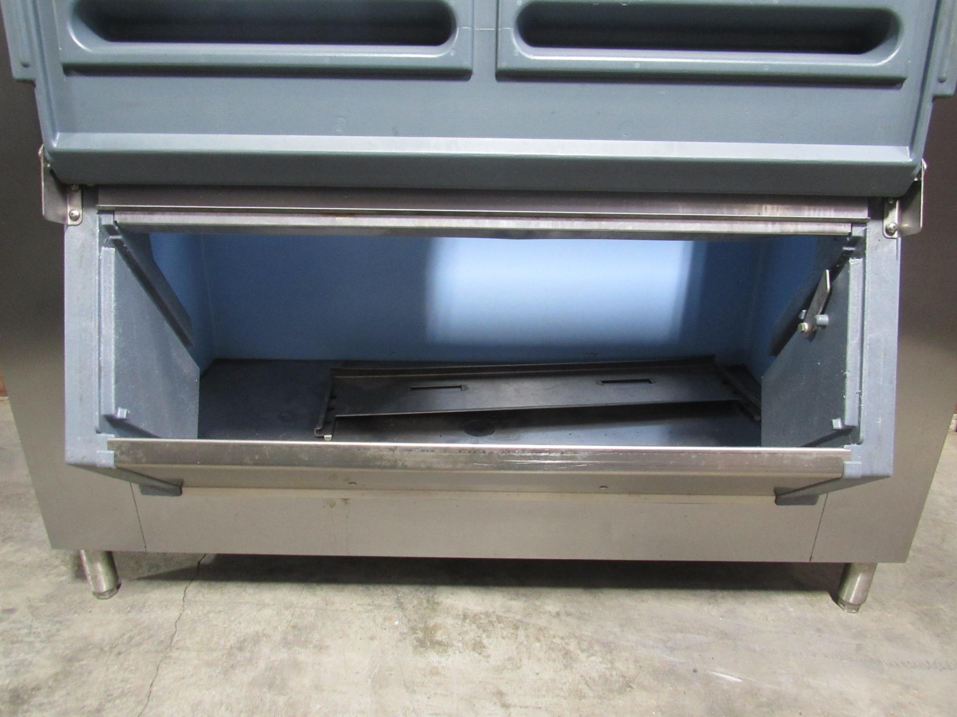 Hoshizaki Ice Maker with Storage-