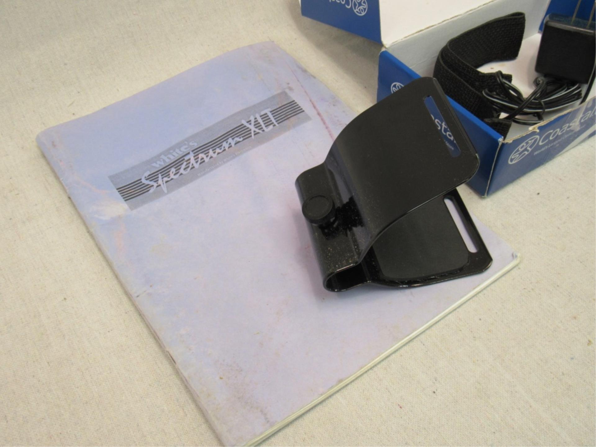 White's Spectrum XLT Metal Detector-
