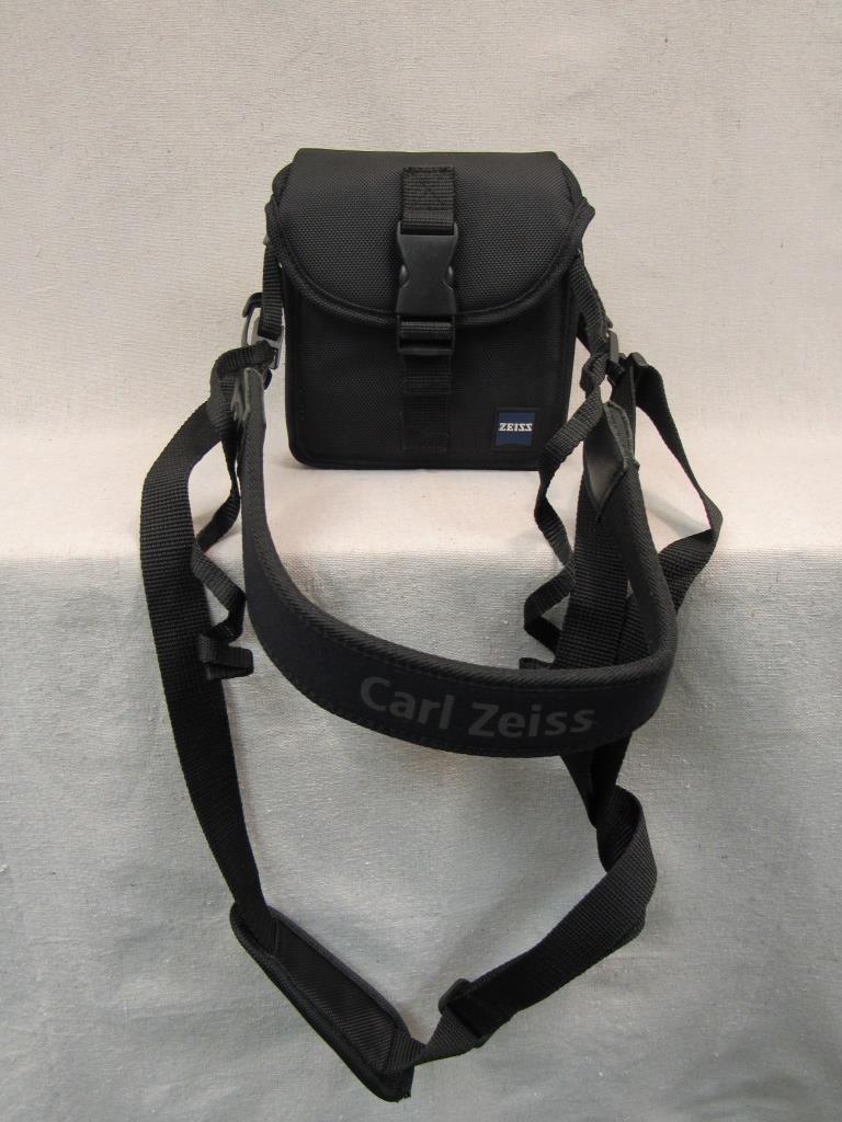 Zeiss 10x32 Conquest HD Binoculars w/Case-