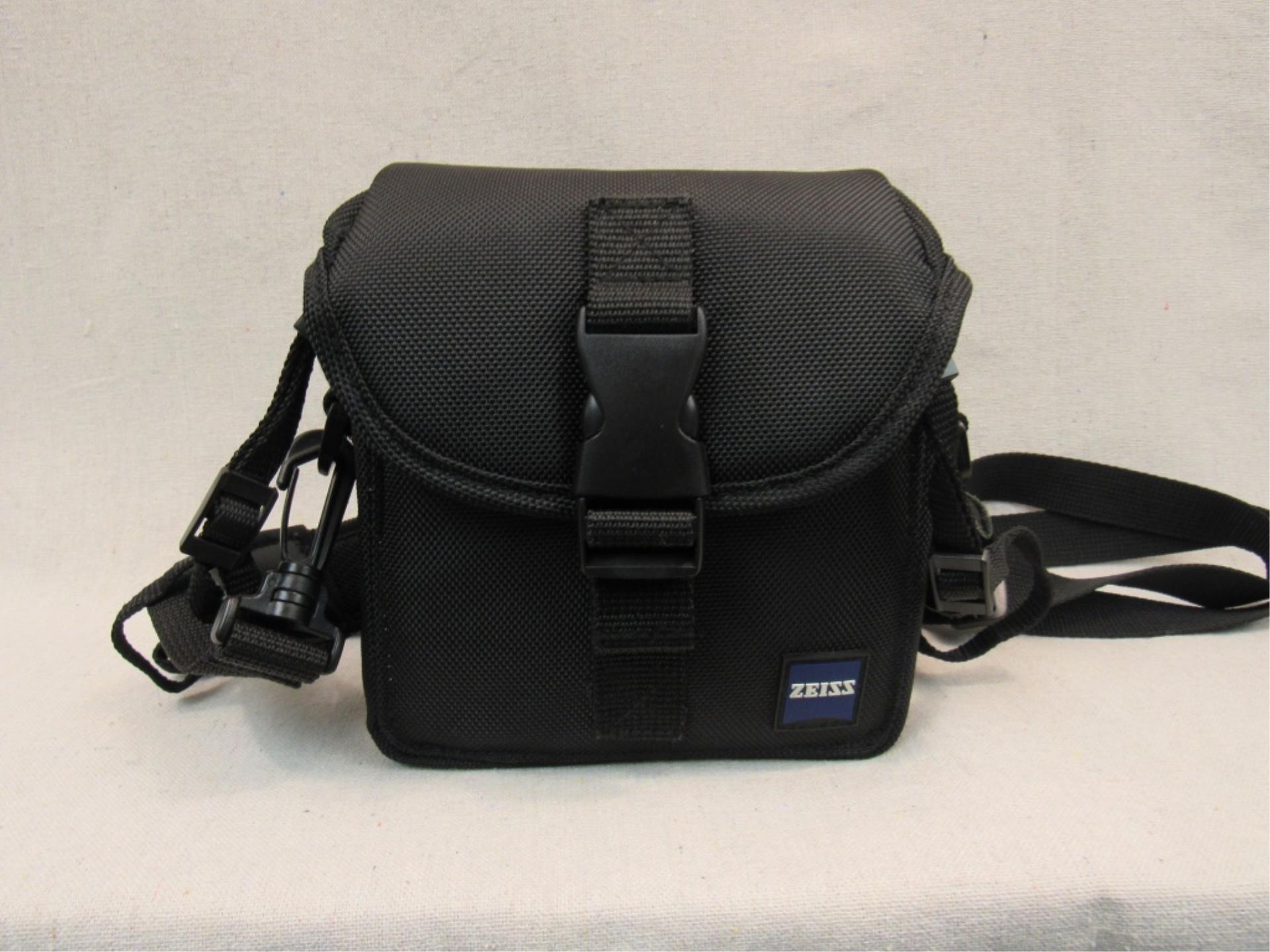 Zeiss 10x32 Conquest HD Binoculars w/Case-