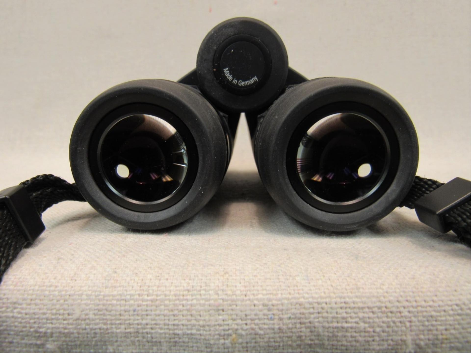 Zeiss 10x32 Conquest HD Binoculars w/Case-