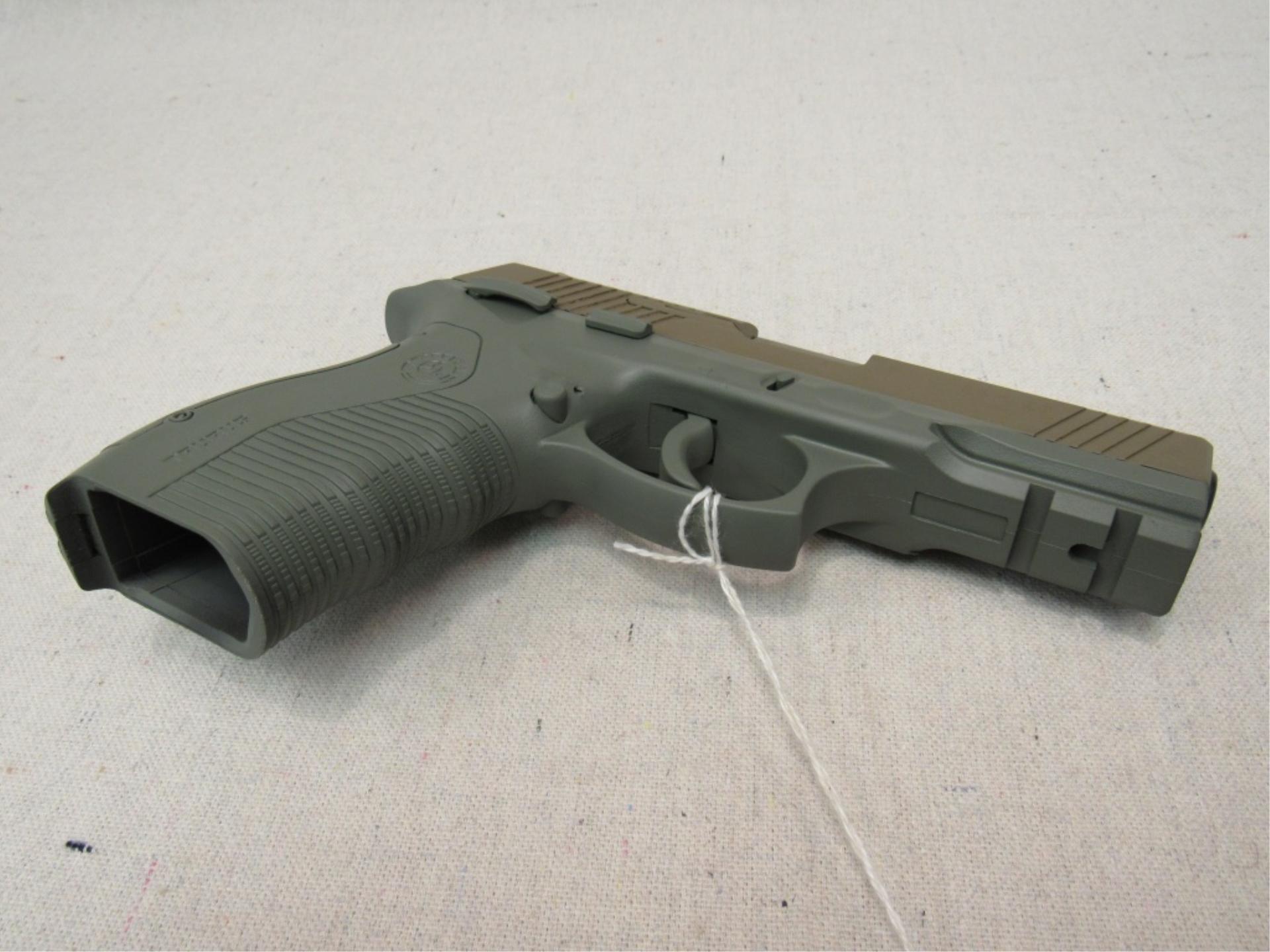 Taurus PT840 .40-
