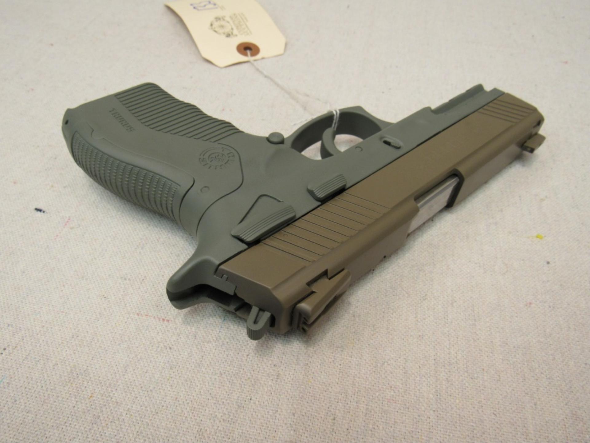 Taurus PT840 .40-