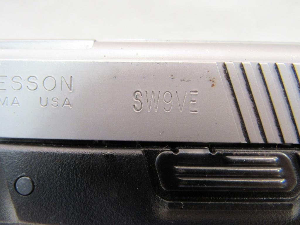 Smith & Wesson SW9VE 9mm-