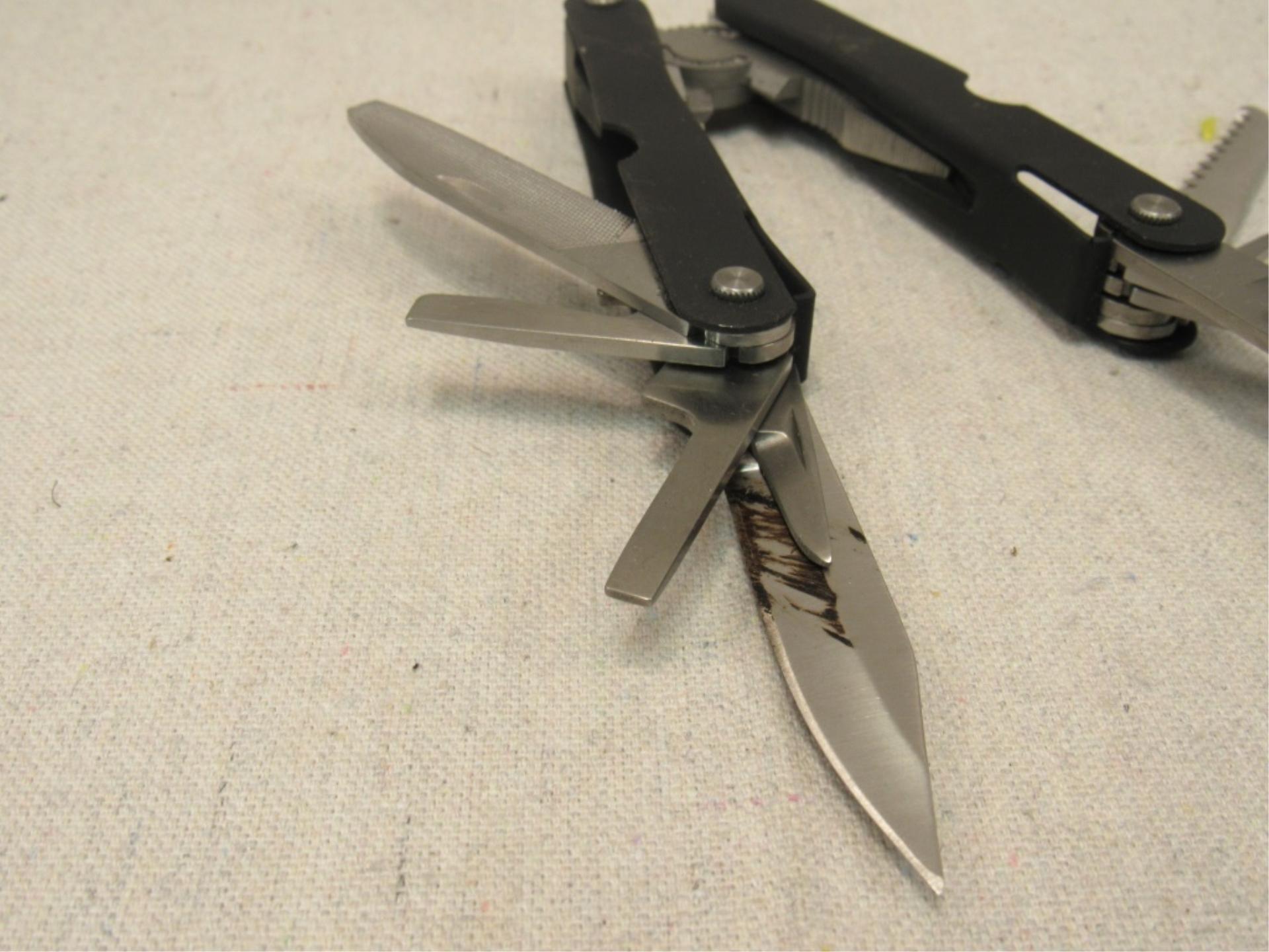 (qty - 2) Multi Tools-