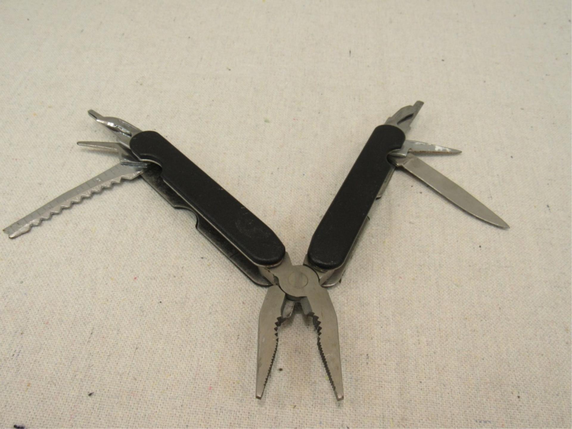 (qty - 2) Multi Tools-