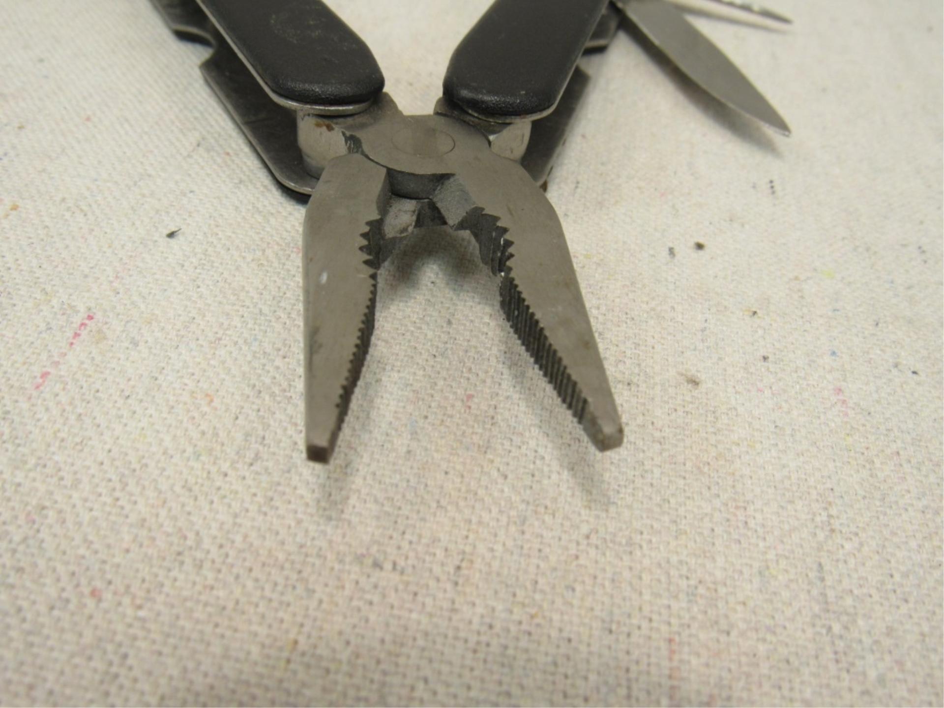 (qty - 2) Multi Tools-