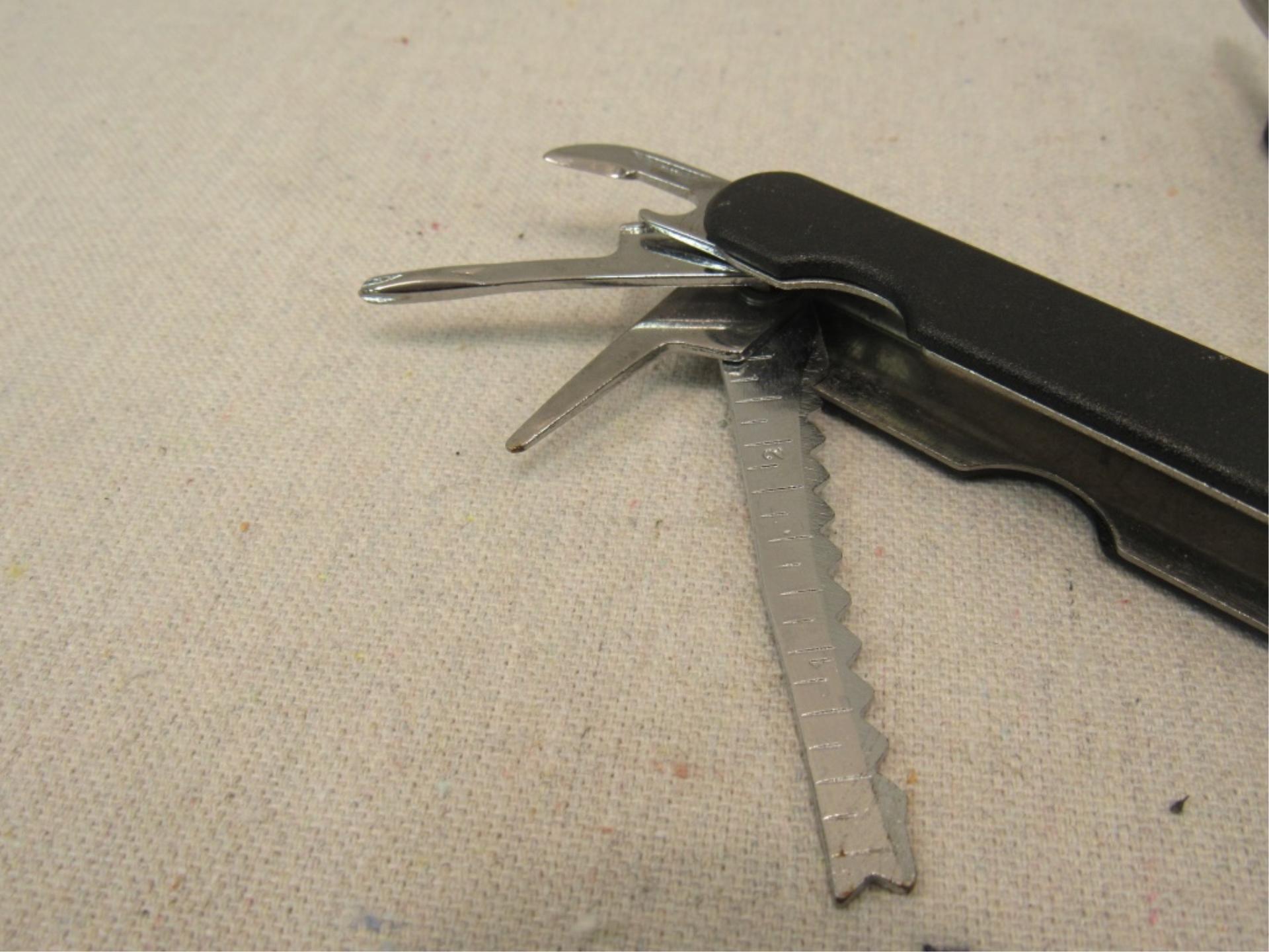 (qty - 2) Multi Tools-