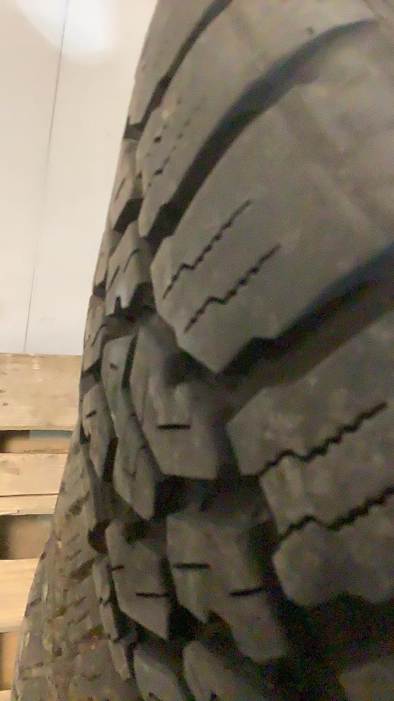 (4) Pinnacle Wheels