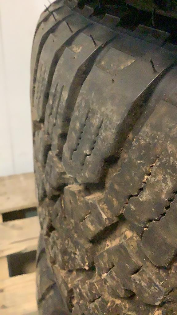 (4) Pinnacle Wheels
