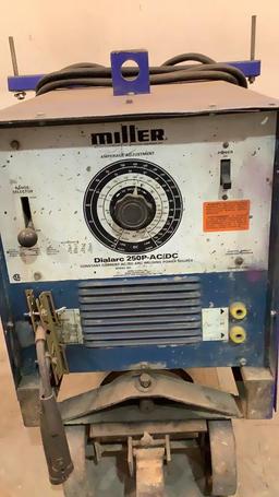 Miller Arc Welder Dialarc 250P
