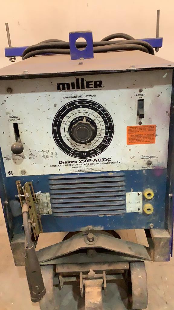 Miller Arc Welder Dialarc 250P