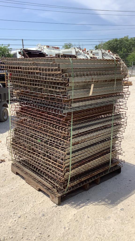 Pallet Rack Decking (34 times the bid)