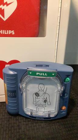 Phillips Heartstart Defibrillator With Case M5066A