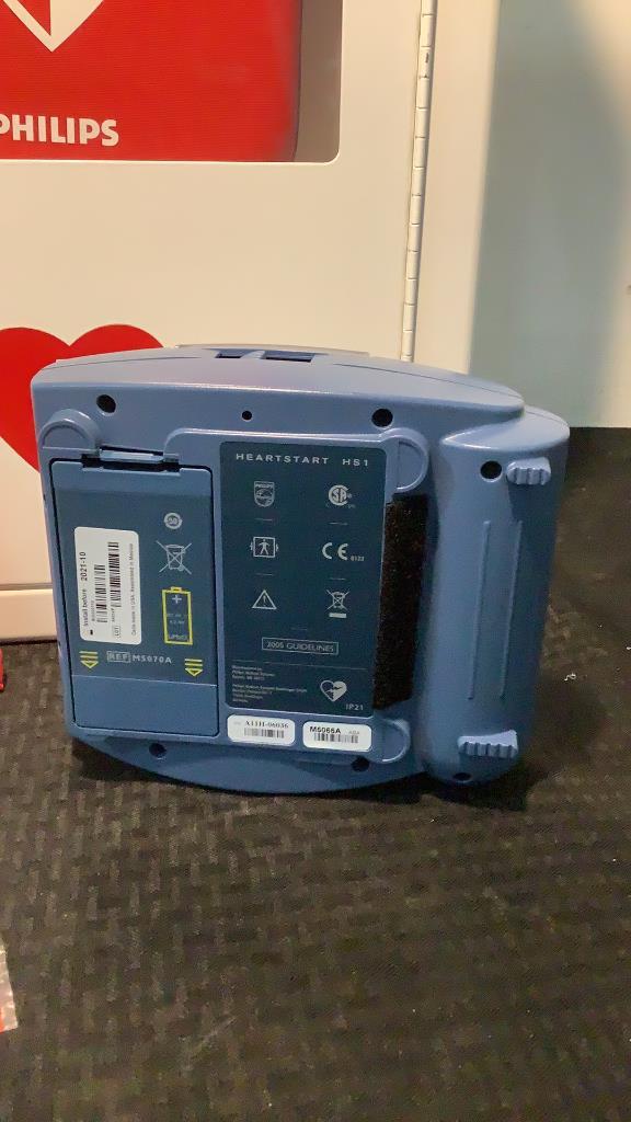 Phillips Heartstart Defibrillator With Case M5066A