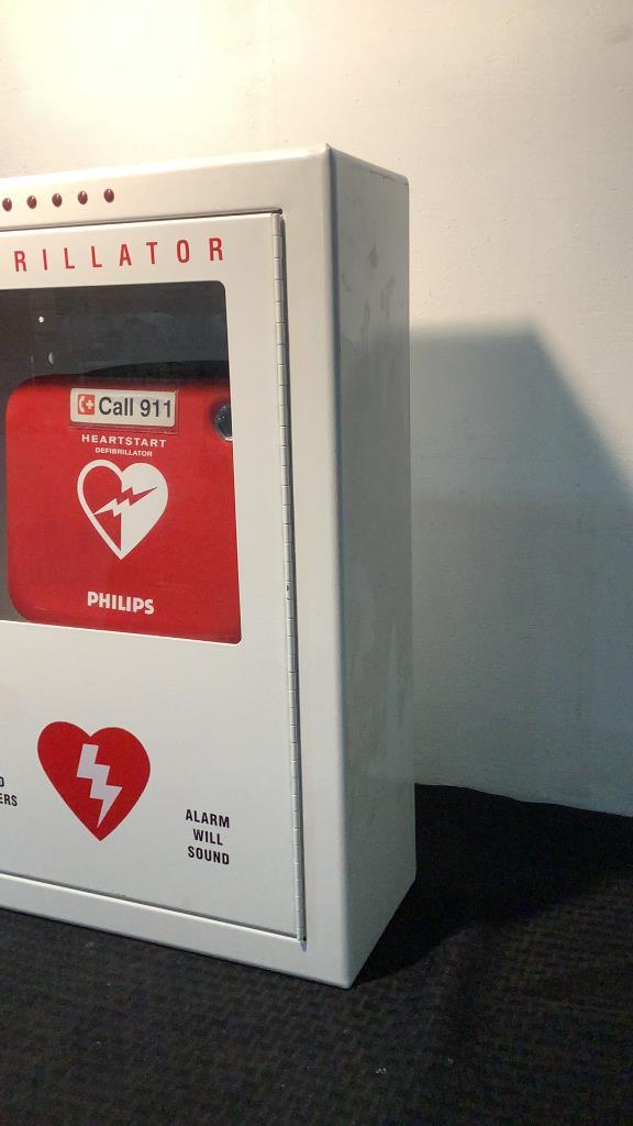 Phillips Heartstart Defibrillator With Case M5066A