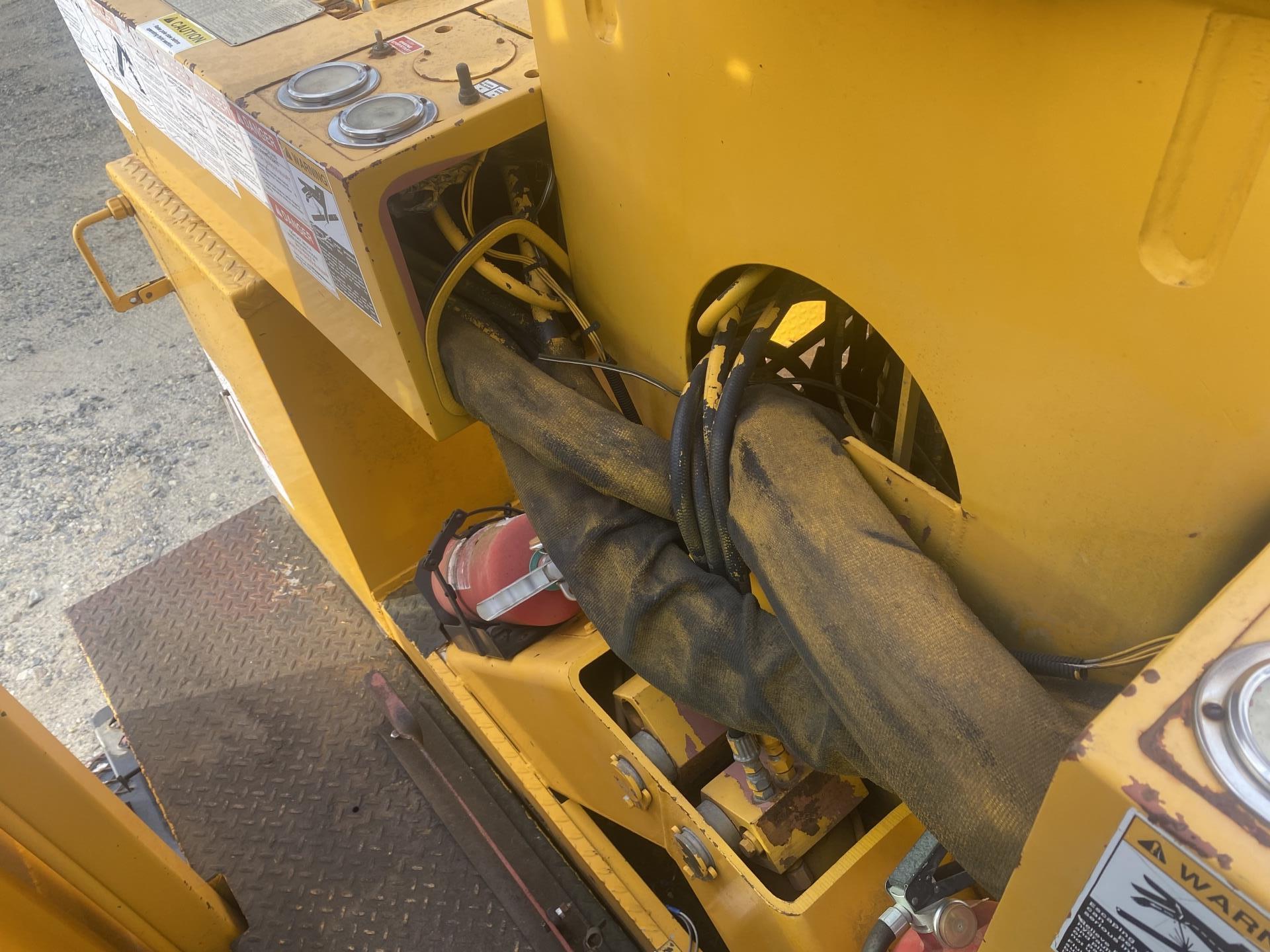 2005 GMC C7500 Digger Derrick 4X2