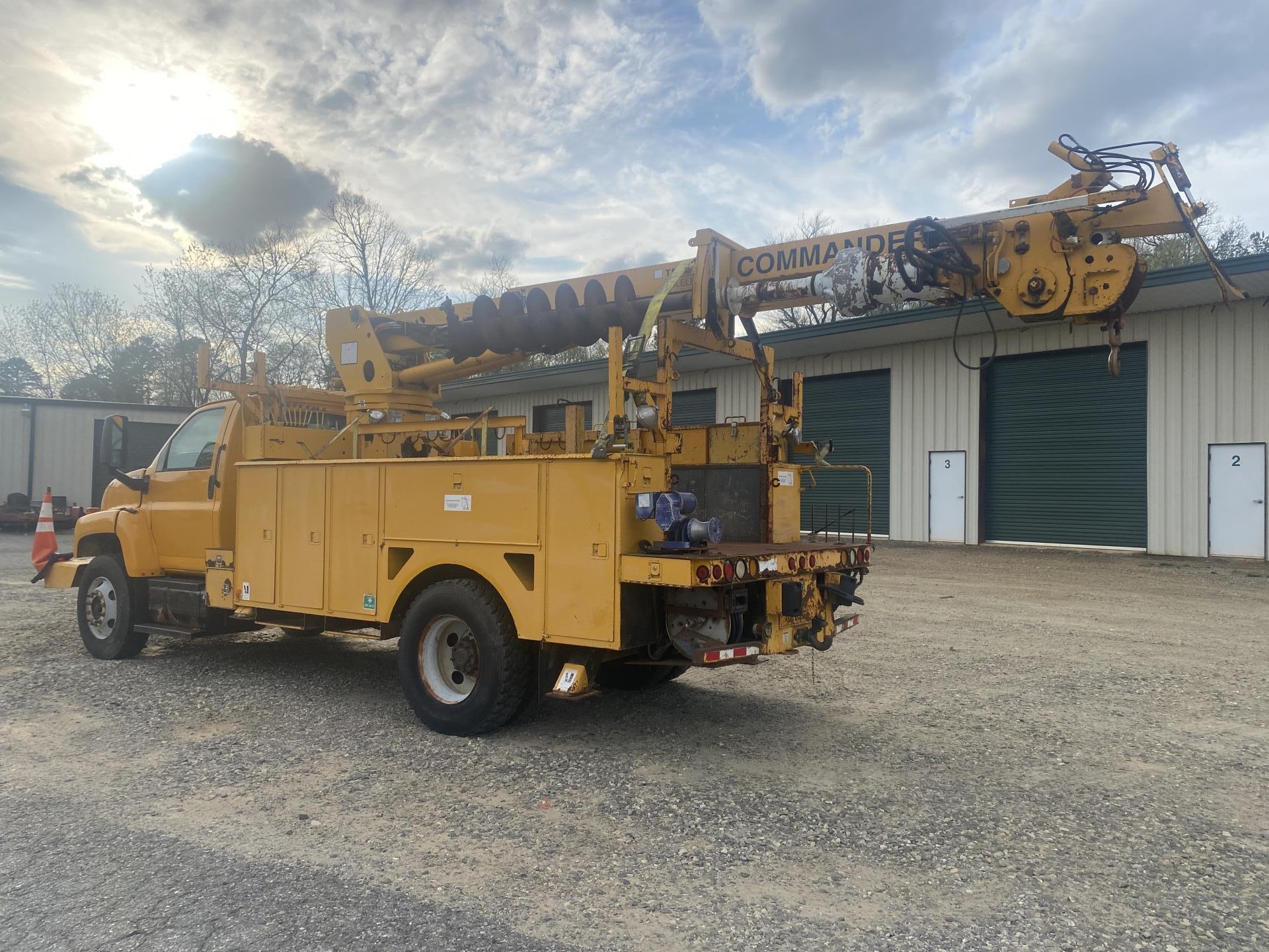 2005 GMC C7500 Digger Derrick 4X2