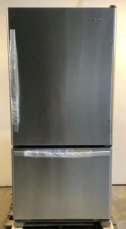 Whirlpool Refrigerator WRB322DMBM03