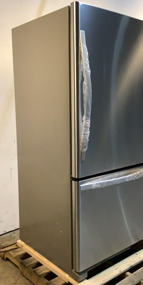 Whirlpool Refrigerator WRB322DMBM03
